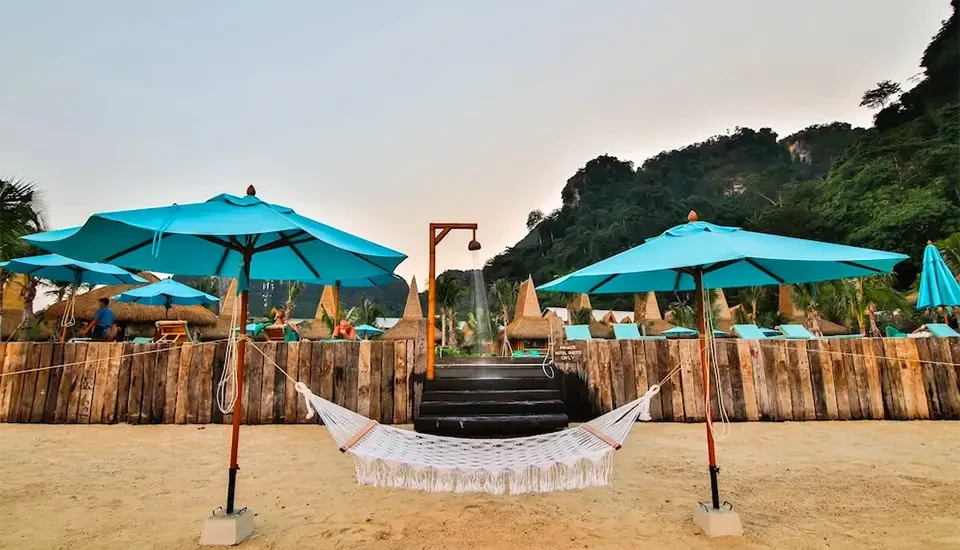 هتل فی فی کوکو بیچ ریزورت